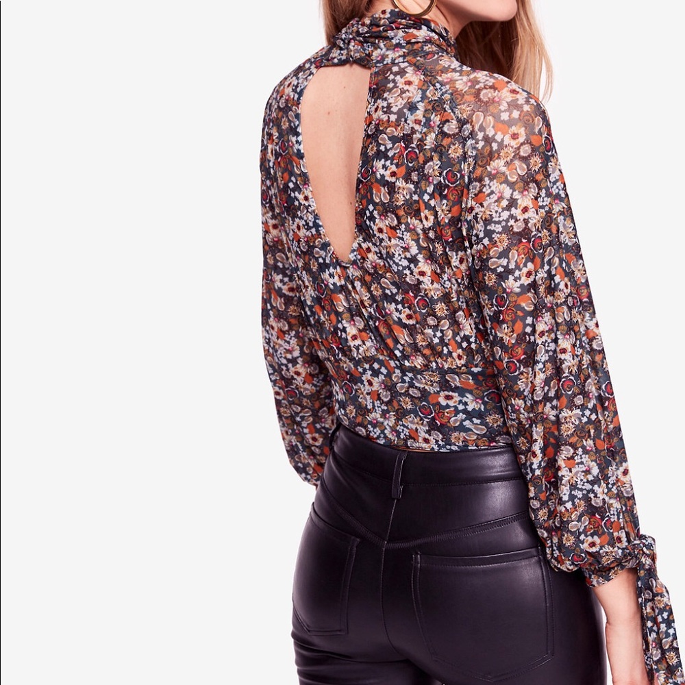 Free People All Dolled Up Printed Blouse - Picture 2 of 3